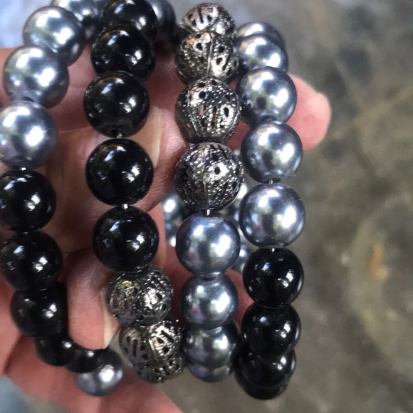 Bracelet- Grey/Black Beads - Picture 6 of 7